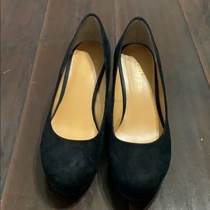 Black wedge suede heels